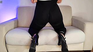 oh man i luv this pawg's huge curvy ass crammed in those tight homemade leggings... damn