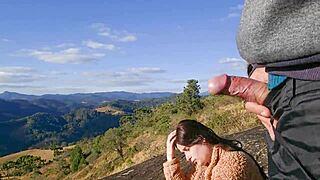 BIG COCK GUIDE FLASHES TOURIST MOUNTAIN RIDE