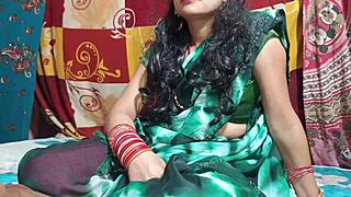 bhabhi screams as devar rams her tight chut with huge lund