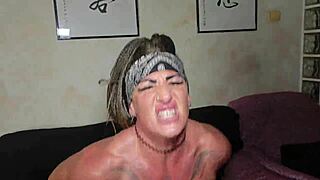 Muscular milf deepthroats big clit rimjobs in hard anal threesome squirting