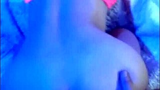 Arab Housewife Anal Fucked in Heels with Deep Blowjob and Niqab Strip!