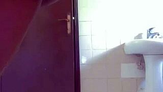 heart races in wet tub as pussy creams so intensely