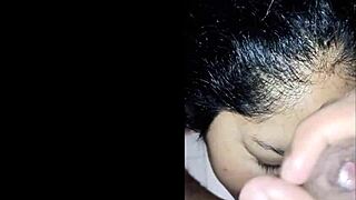 Mi Hermosa Vecina Bebe Mi Orina Y Semen En Su Boca Sin Puerta En El Baño! 😈💦