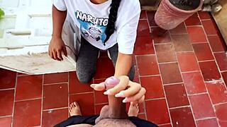 Entrenando esta morena fitness con cuerpo perfecto y acabando adentro en español