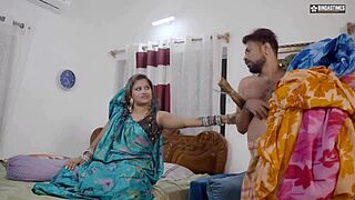 hey bihari bhabhi sneaks bodybuilder brother-in-law fucks during massage lick when home empty