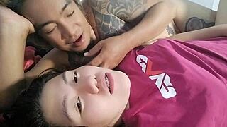 boyfriend pounds her juicy asian pussy so hard she squirts everywhere!!