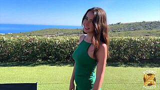 hellolimoon stunner seeks two cocks to fill her perfectly! 🍆🍆😍