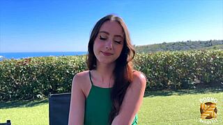 hellolimoon stunner seeks two cocks to fill her perfectly! 🍆🍆😍