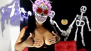 Horny Catrina!! Dildo rams wet pussy to squirting bliss!!