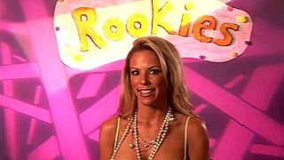 Kayla Synz Discovers Thrilling Rookie Adventures in Lingerie Play