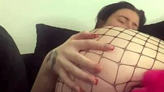 Hey who's ready for this horny british slut's ultimate girlfriend experience vibes? 😈🔥💦