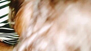 MILF berlekuk naik cowgirl sebelum muncrat orgasme creampie