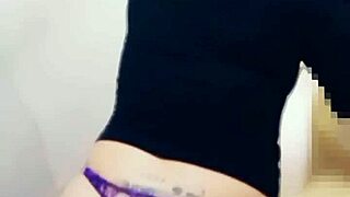 ay papi asi dame como putita penetreme duro quiero tu lechita adentro!!