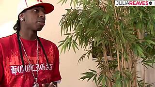 selling an apartment but he only craves pounding her wet pussy hard