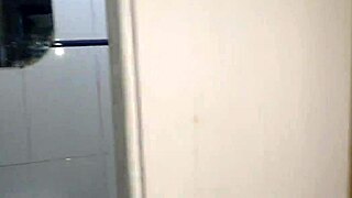 Huge Cock Fails Novinha Gulosa in Wild Swing Party Action!