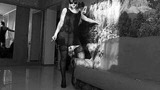 Damn this sexy milf big ass fetish look in stockings solo dildo play