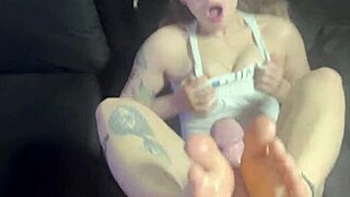 Begging for 23cm Footjob Ecstasy Now