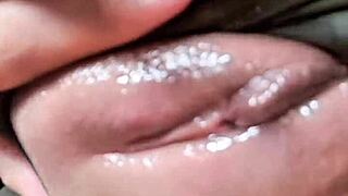 Brunette housewife squirts hard masturbating for mexican fan