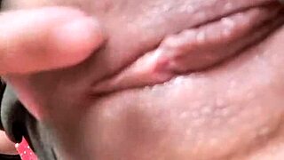 Brunette housewife squirts hard masturbating for mexican fan