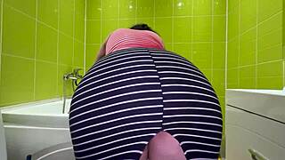 Stepson sneaks toilet rendezvous with stepmom flashing her full bust surprise