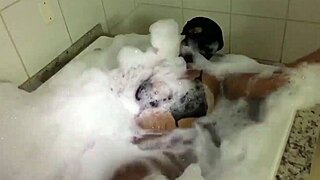 morena bubbles in foam bath teasing big pussy lips sensually
