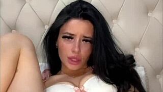 What if horny US exchange student girlfriend squirts solo on cam?