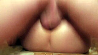 Quickie Homemade Turns Wild: Milf Orgasms from Hard Anal Pounding