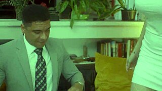 Obama Slams Marilyn Monroe in Presidents Day Parody Bang