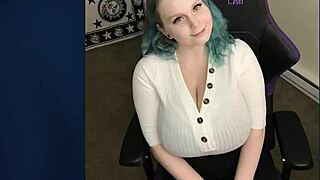 wanna squeeze these huge bbw milf tits all night long? 🔥🍈🍈