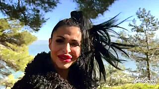 Alicia Sudiste Coquine Devore Bite Veineuse