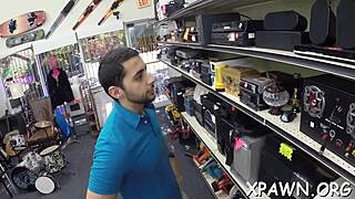 dilettante couple goes rough with sloppy blowjob and hard pussy fuck 😈💦