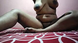 i finally taste auntys juicy pussy with my tongue hot girl