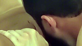 a traição rolou na cama do meu marido com essa latina peituda piscando as tetonas