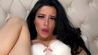 Horny American Teen Exchange Student Girlfriend Squirts on Webcam