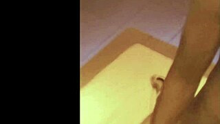 todo corno adora ouvir o amigo meter na buceta da esposa devagar... que delícia!