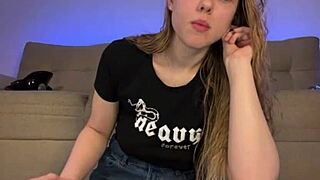 her shaved teen pussy fills the close-up before doggy webcam play