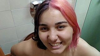 olha minha belinha grávida novinha mijando gostoso pra vocês 😍💦
