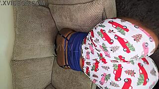 Veľký zadok sa triafa v šortkách, twerk dráždenie 😈🍑