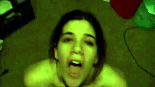 Girlfriend poses sexy for pics then sucks my dick deep 👅📸