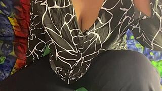 bihari girlfriend fingers herself to squirting in viral mms