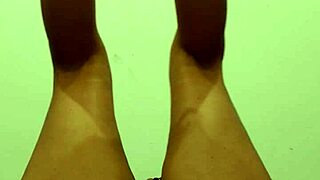 omg my wife does naked workouts spreading her hairy pussy wide 😲🔥