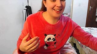 big ass cutie bounces live on webcam