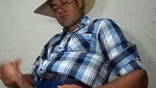 boss yuri gaucho huge brazilian bear xxl cock handjob break big cum