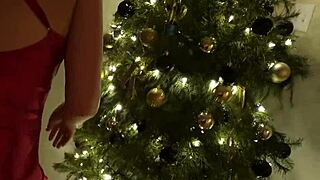 Cute wife gets pussy and fat ass glazed with hot cum under tree