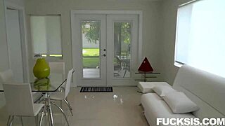 Hey stepsis paisley, wanna fuck me hard for all your followers?