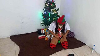 Mature student slut masturbates clit with dildo for Christmas homemade 🎄🔥