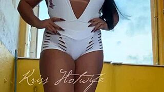 Think You Can Handle This Naughty Wife's Cameltoe Shorts Flash at the Gym?