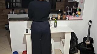 stepson begs stepmom for handjob help to explode cum everywhere