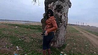 Curvy Latina Milf Teases Tight Jeans Kinky Bathtub Orgasm Smoking Slaps