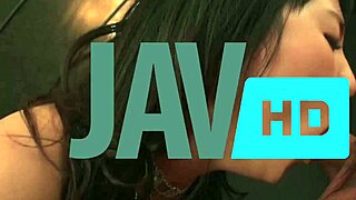 yui nishikawa shakes perfect ass teases then milf cumshot seduction jav 😍🍑